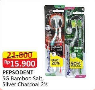 Promo Harga Pepsodent Sikat Gigi Bamboo Salt, Silver Charcoal  - Alfamart