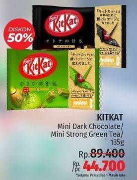 Promo Harga Kit Kat Mini Dark Chocolate, Strong Green Tea 135 gr - LotteMart