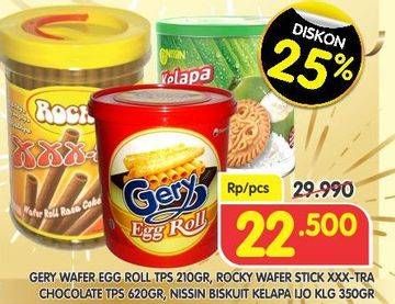 Promo Harga GERY Wafer Egg Roll 210gr / ROCKY Wafer Stick XXX-Tra Chocolate 620gr / NISSIN Biskuit Kelapa Ijo 350gr  - Superindo