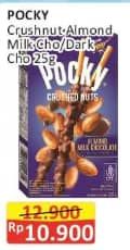 Promo Harga Glico Pocky Stick Crushed Nuts Almond Choco, Crushed Nuts Almond Dark Chocolate 25 gr - Alfamart