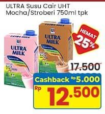 Promo Harga Ultra Milk Susu UHT Moka, Stroberi 750 ml - Indomaret