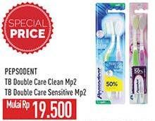 Promo Harga Pepsodent Sikat Gigi Double Care Clean Medium, Sensitive Soft 2 pcs - Hypermart