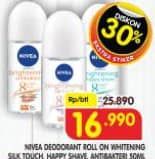 Promo Harga Nivea Deo Roll On Whitening Antibakteri, Whitening Happy Shave, Whitening Silk Touch 50 ml - Superindo