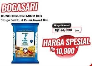 Promo Harga Bogasari Tepung Terigu Kunci Biru 1000 gr - Carrefour