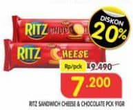 Promo Harga Ritz Crackers Sandwich Cheese, Chocolate 91 gr - Superindo