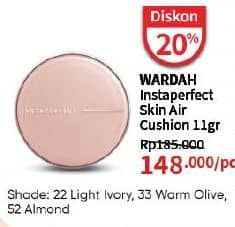 Promo Harga Wardah Instaperfect Skincover Air Cushion 22 Light Ivory, 33 Warm Olive, 52 Almond 11 gr - Guardian