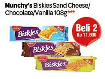 Promo Harga BISKIES Sandwich Biscuit Chocolate, Vanilla, Cheese per 2 bungkus 108 gr - Carrefour