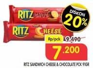 Promo Harga Ritz Crackers Sandwich Chocolate, Cheese 91 gr - Superindo