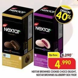 Promo Harga Nabati Nextar Cookies Brownies Choco Delight, Blueberry per 8 pcs 13 gr - Superindo