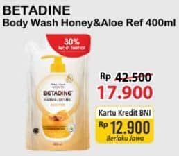 Promo Harga Betadine Natural Defense Body Wash Manuka Honey Moisturising Aloe Vera 400 ml - Alfamart