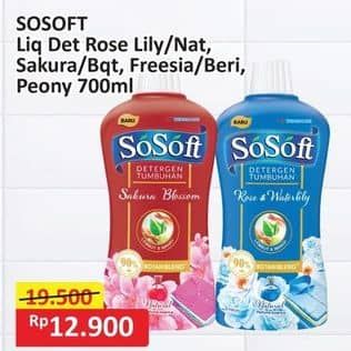 Promo Harga Sosoft Deterjen Cair Rose Waterlily, Sakura Blossom, Freesia Pear, Sweet Peony 700 ml - Alfamart