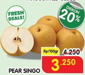 Promo Harga Pear Singo per 100 gr - Superindo