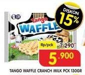 Promo Harga TANGO Waffle Cranch Milk 130 gr - Superindo