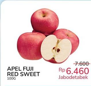 Promo Harga Apel Fuji Red Sweet per 100 gr - Indomaret