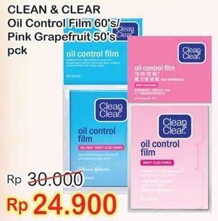 Promo Harga CLEAN & CLEAR Oil Control Film Pink Grapefruit, Blue 60 pcs - Indomaret