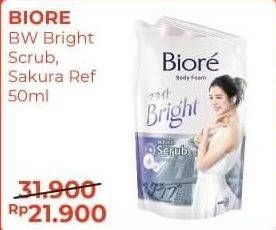 Promo Harga BIORE Body Foam Bright Lovely Sakura Scent, White Scrub 450 ml - Alfamart