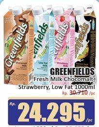 Promo Harga Greenfields Fresh Milk Choco Malt, Strawberry, Low Fat 1000 ml - Hari Hari