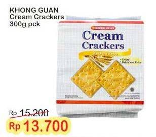 Promo Harga Khong Guan Cream Crackers 300 gr - Indomaret