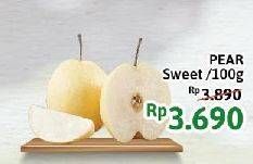 Promo Harga Pear Sweet per 100 gr - Alfamidi