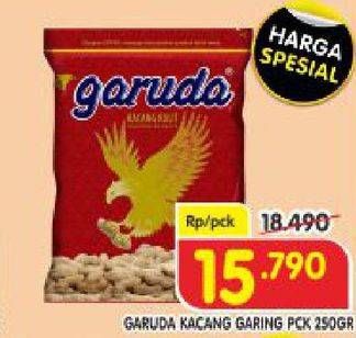 Promo Harga GARUDA Kacang Kulit Garing 200 gr - Superindo