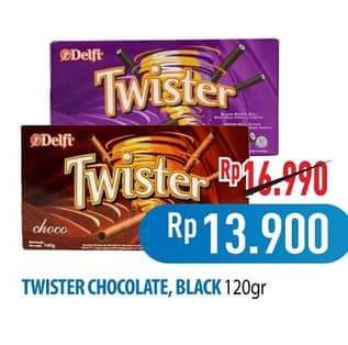 Promo Harga Delfi Twister Wafer Stick Black Vanilla, Choco 140 gr - Hypermart