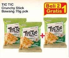 Promo Harga TIC TIC Snack Crunchy Stick Garlic 70 gr - Indomaret