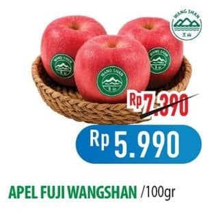 Promo Harga Apel Fuji Wangshan per 100 gr - Hypermart