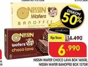 Promo Harga Nissin Wafers Choco Lava, Banoffee 137 gr - Superindo