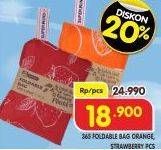 Promo Harga 365 Foldable Bag Orange, Strawberry  - Superindo
