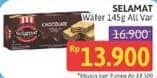 Promo Harga Selamat Wafer All Variants 145 gr - Alfamidi