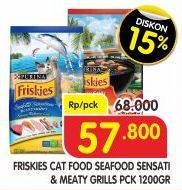Promo Harga FRISKIES Makanan Kucing Dry Seafood Sensations, Meaty Grills 1200 gr - Superindo