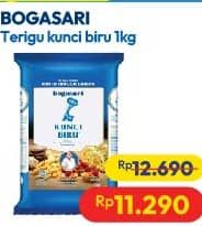 Promo Harga Bogasari Tepung Terigu Kunci Biru 1000 gr - Hypermart