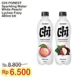 Promo Harga Chi Forest Sparkling Water Lychee Fizzy, White Peach 480 ml - Indomaret