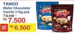 Promo Harga TANGO Wafer Chocolate, Vanilla Milk 115 gr - Indomaret