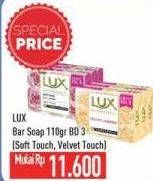 Promo Harga LUX Bar Soap Soft Rose, Velvet Touch per 3 pcs 110 gr - Hypermart