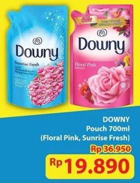 Promo Harga Downy Pewangi Pakaian Floral Pink, Sunrise Fresh 720 ml - Hypermart