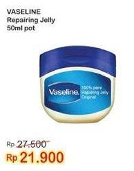 Promo Harga VASELINE Repairing Jelly 50 ml - Indomaret