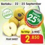 Promo Harga Pear Sweet per 100 gr - Superindo