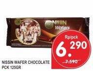 Promo Harga NISSIN Wafers Chocolate 125 gr - Superindo