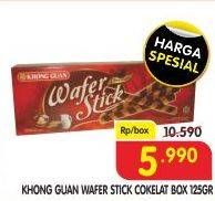 Promo Harga KHONG GUAN Wafer Stick Chocolate 125 gr - Superindo