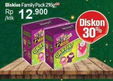 Promo Harga BISKIES Sandwich Biscuit Family Pack 215 gr - Carrefour