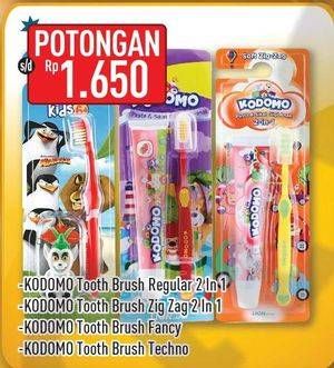 Promo Harga KODOMO 2 in 1 Toothbrush & Toothpaste/Sikat Gigi  - Hypermart
