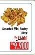 Promo Harga Assorted Mini Pastry per 100 gr - Hypermart