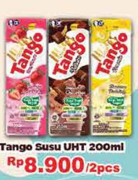 Promo Harga TANGO Susu Sapi Segar Banana Pudding, Dreamy Strawberry, Italian Chocolate 200 ml - Hypermart
