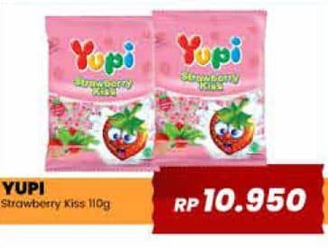 Promo Harga Yupi Candy Strawberry Kiss 110 gr - Yogya
