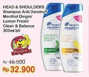 Promo Harga HEAD & SHOULDERS Shampoo 300 ml - Indomaret