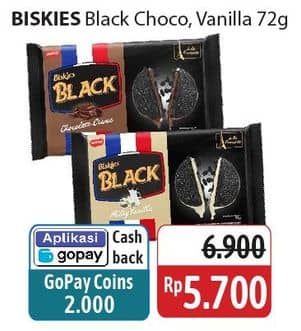 Promo Harga Biskies Black Biscuit Milky Vanilla, Chocolate Creme 72 gr - Alfamidi