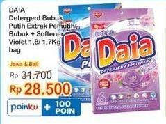 Promo Harga DAIA Deterjen Bubuk + Softener Violet, Putih 1800 gr - Indomaret