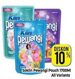 Promo Harga So Klin Pewangi All Variants 1700 ml - Hypermart
