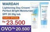 Promo Harga Wardah Lightening Day Cream/Wardah Perfect Bright Moisturizer   - Indomaret